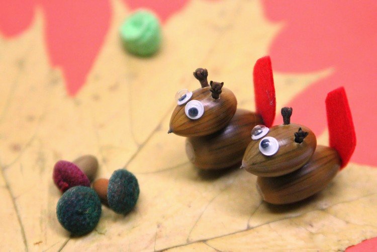 drotári-žalude-gaštany-deti-veveričky-prírodný-materiál-plsť