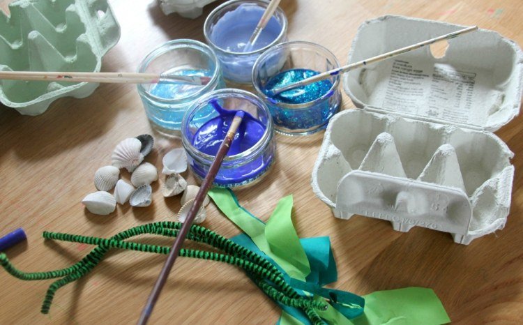 drotársko-vajíčkový kartón-morský svet-dizajn-podvodné-farbivo-lepidlo-mušle