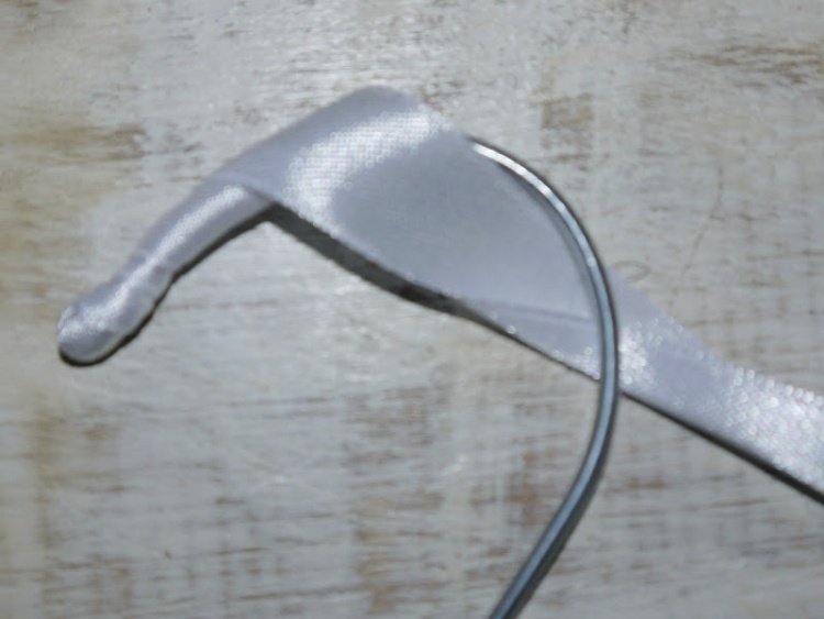 drotár-gaštan-jesenná dekorácia-háčik-slučka-zábal-biela