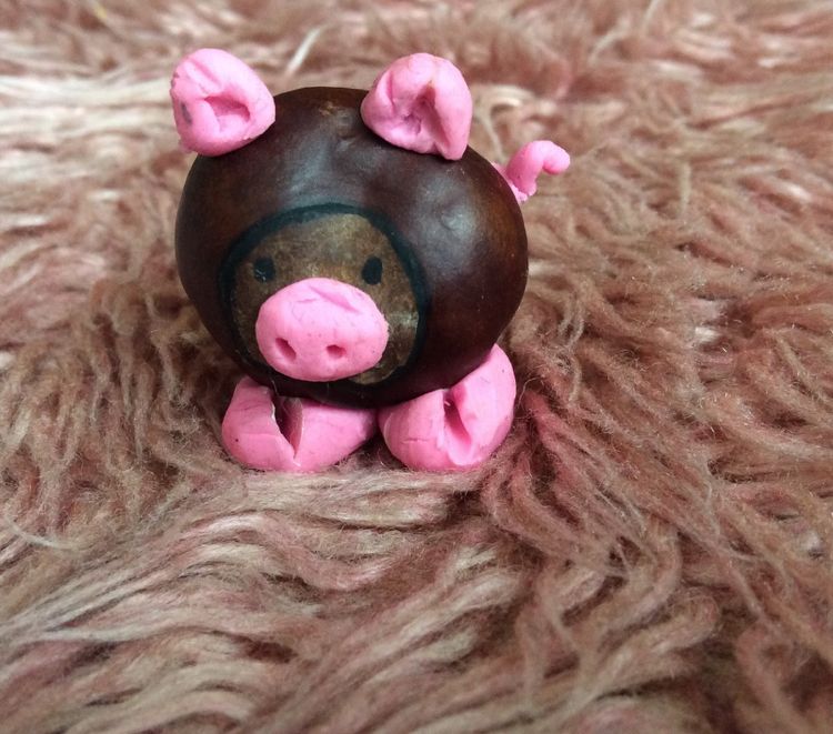 drotár-gaštany-jesenná dekorácia-nápady-prasa-modelovacia hmota-urob si sám