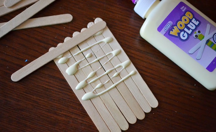 drotár-deti-leto-zmrzlina-tyčinka-návod-lepidlo-ryba