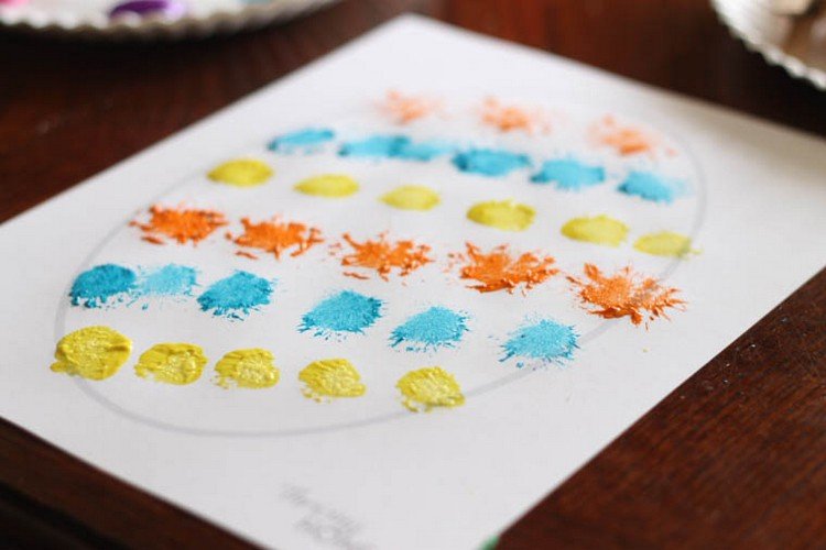 drotárstvo-s-deťmi-do 3 rokov-maľovanie-veľkonočné vajíčka-batoľatá