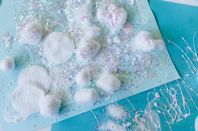 tinkering-with-children-under-3-years-snow-picture-winter-tinkering-idea