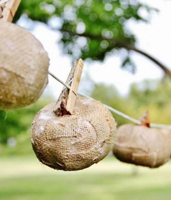 Záhradná dekorácia na zavesenie-ručné práce s tekvicami Záhradné dekorácie na zavesenie-ručné práce s myšlienkami z tekvice