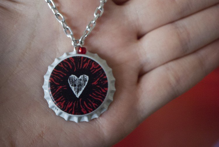 drotár-fľaša-uzáver-reťaz-srdce