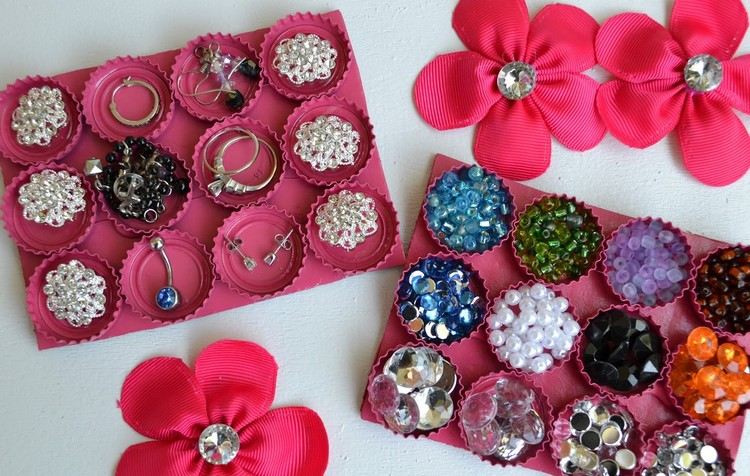 ručné práce-uzávery fliaš-skladovanie šperkov