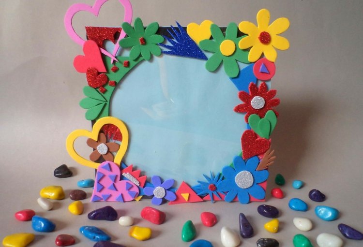 Ručné práce-penová guma-fotorámik-domáca-deti-kvety-trblietky-haerz