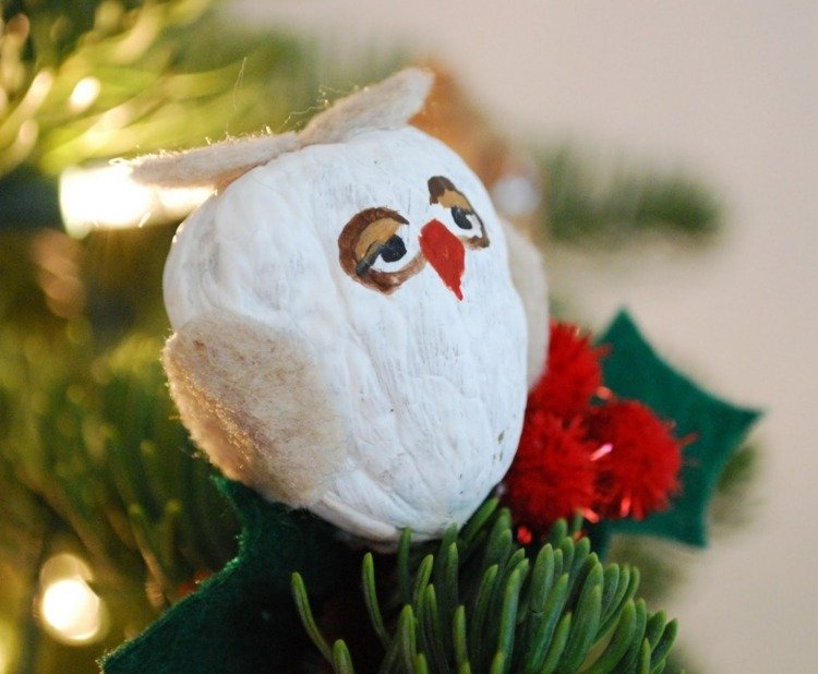 drotár-prírodný-materiál-sova-biela-plsť-farba-biela-orech-celá-jedľa