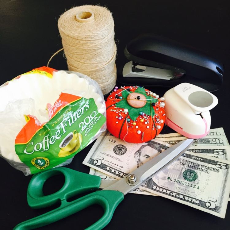 Bankovka-káva-filter-nožnice-drotár