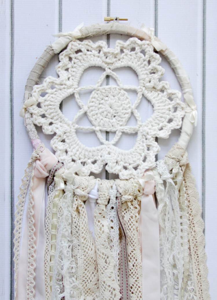 Nápad na ručné práce a rozdávanie tinker-lace-doilies-simple-tinker-idea-dream catcher-lace-ring -band