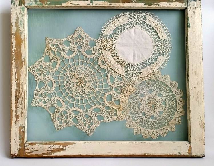 Remeslá s čipkovanými doilies - obrázok v štýle shabby chic drotár s čipkovanými doilies nástenná maľba-kutilstvo-vinobranie-ošarpaný-rám-drevo