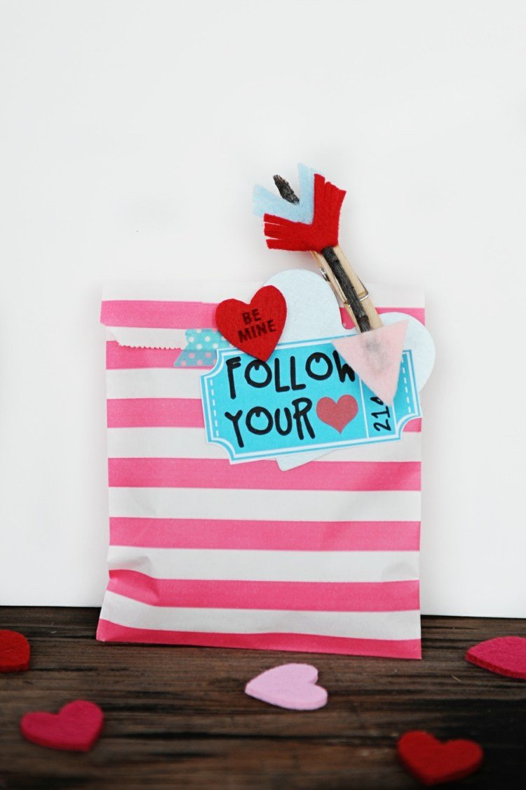 Tyčová vetva šípková drotárska ozdoba srdiečka