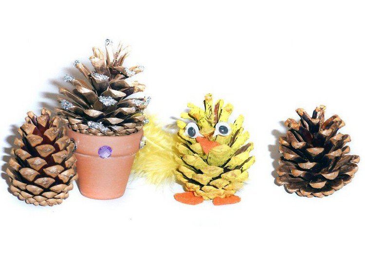 Ručné práce-šišky-kura-jedľa strom-trblietky-jeseň