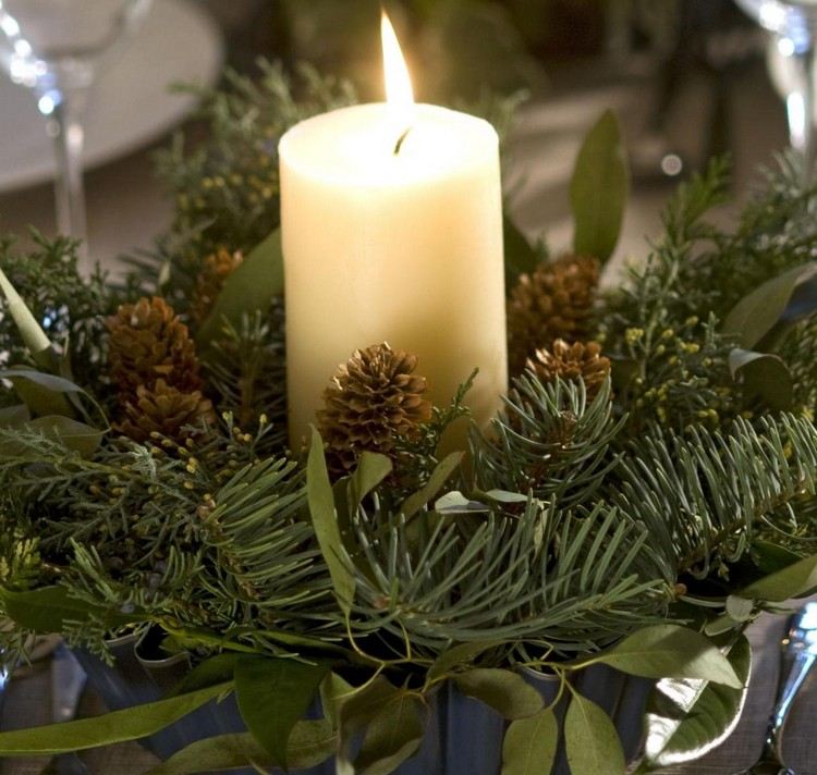 Ručné práce-borovica-sviečka-jedľové konáre-šípka