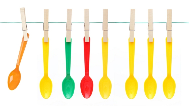 drotár na Vianoce plastové lyžičky-farebné-farby-sprej-farby-dekorácie