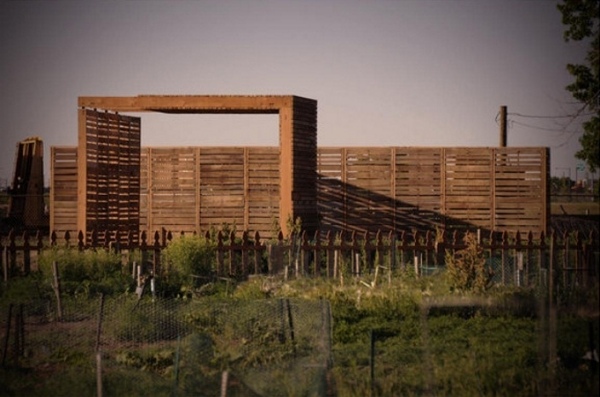 stavať drevené paletové konštrukcie poľnohospodárske