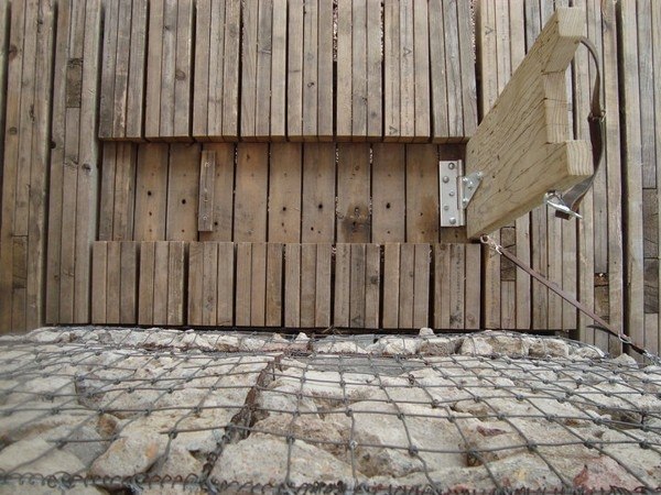 stavebné konštrukcie s drevenými paletami