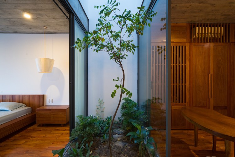 Feng Shui pravidlá zariaďovania vnútorných sklenených stien do záhrady