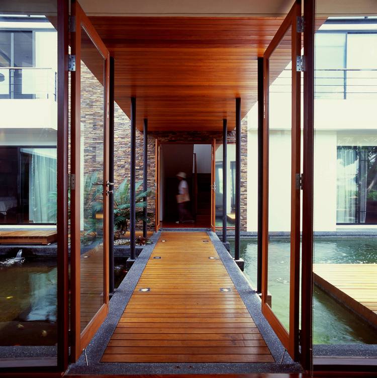 Chodbový most medzi časťami domu