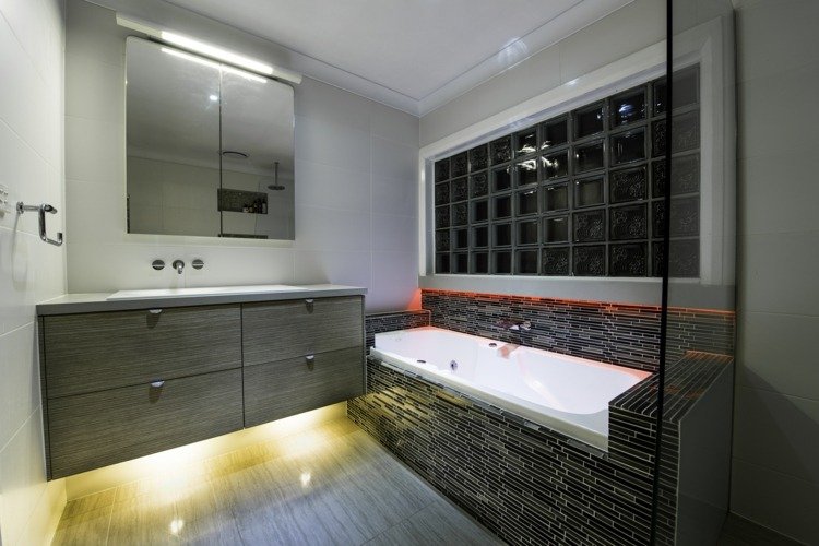 Vane Vaňové obklady prepojenie nástenné osvetlenie skrine