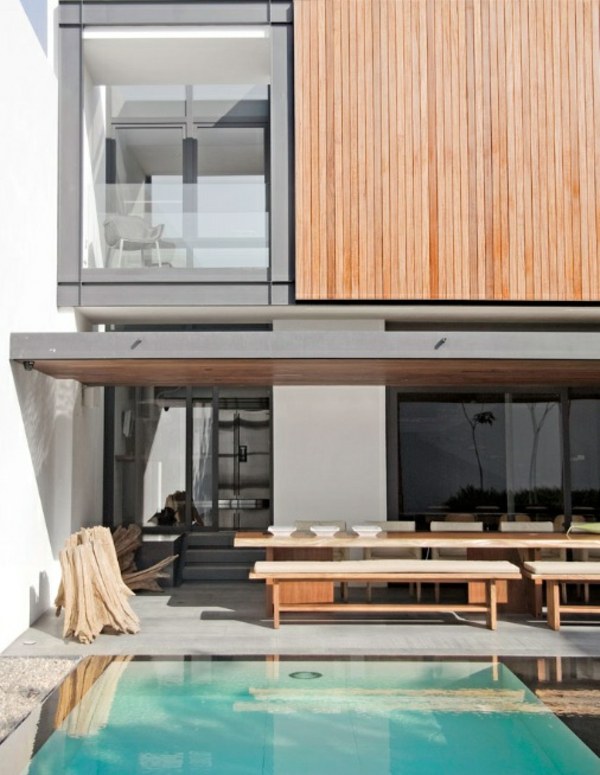 Vonkajší bazén s minimalizmom