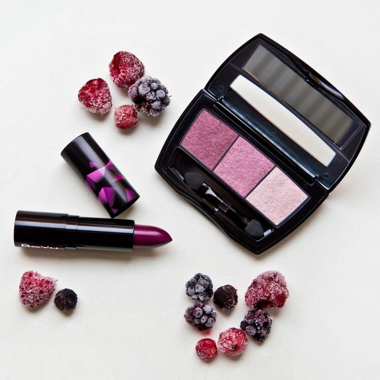 make -up bobule tóny rúž na očné tiene