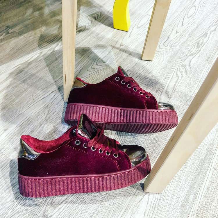 topánky bobule tóny tenisky moderný zamat