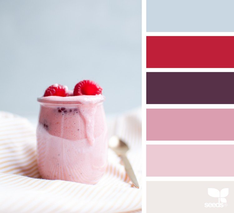 bobuľové tóny kombinujú farebnú paletu ružovú béžovú svetlo modrú