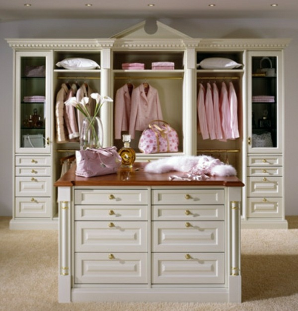 biela-klasická-vstavaná skriňa