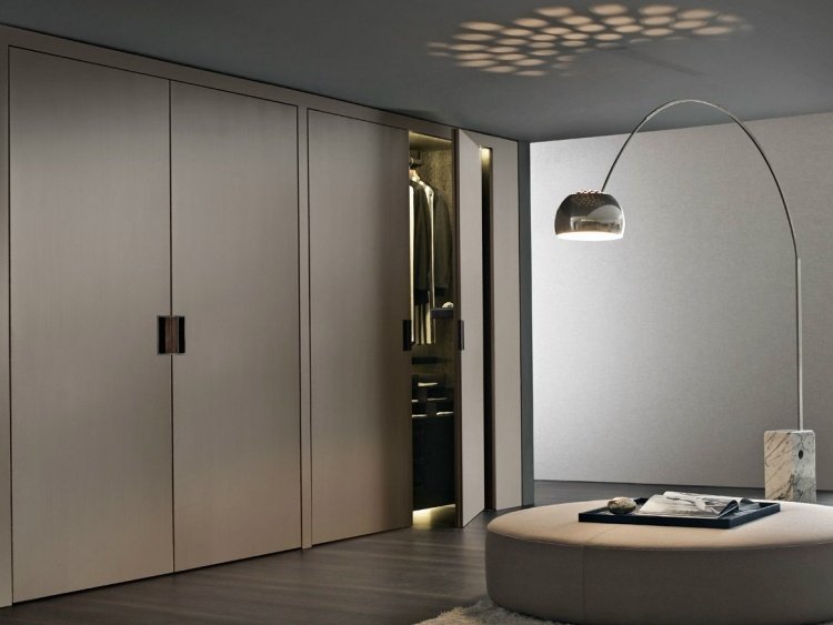 špeciálny systém na otváranie a zatváranie dverí skrinky Šatníkový systém-moderný-matný-povrch-sivý-jednoduchý-flos-oblúk