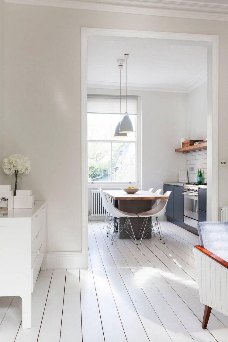 Farba na stenu krémová a biela doska námorný-domáci-nábytok-kuchyňa-jedálenský kút-malá-kuchynská linka