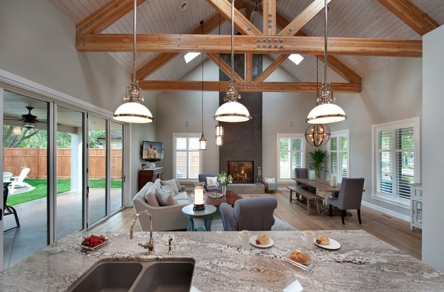 kuchyňa-ostrov-osvetlenie-vinobranie-závesné-svetlá-krokvy