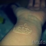 tetováló korona fehér 1