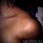 fehér tetoválás feketén - fotó a 29032016 kész minta megtestesítőjével 1