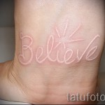 fehér tinta tetoválás - fotó a kész rajz egyik változatával a 29032016 -ból 2