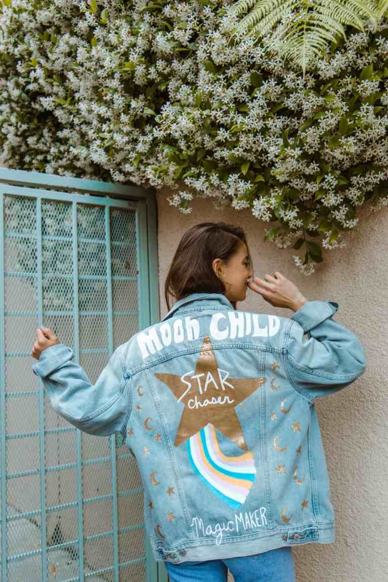 maľované riflové bundy dúhové hviezdy