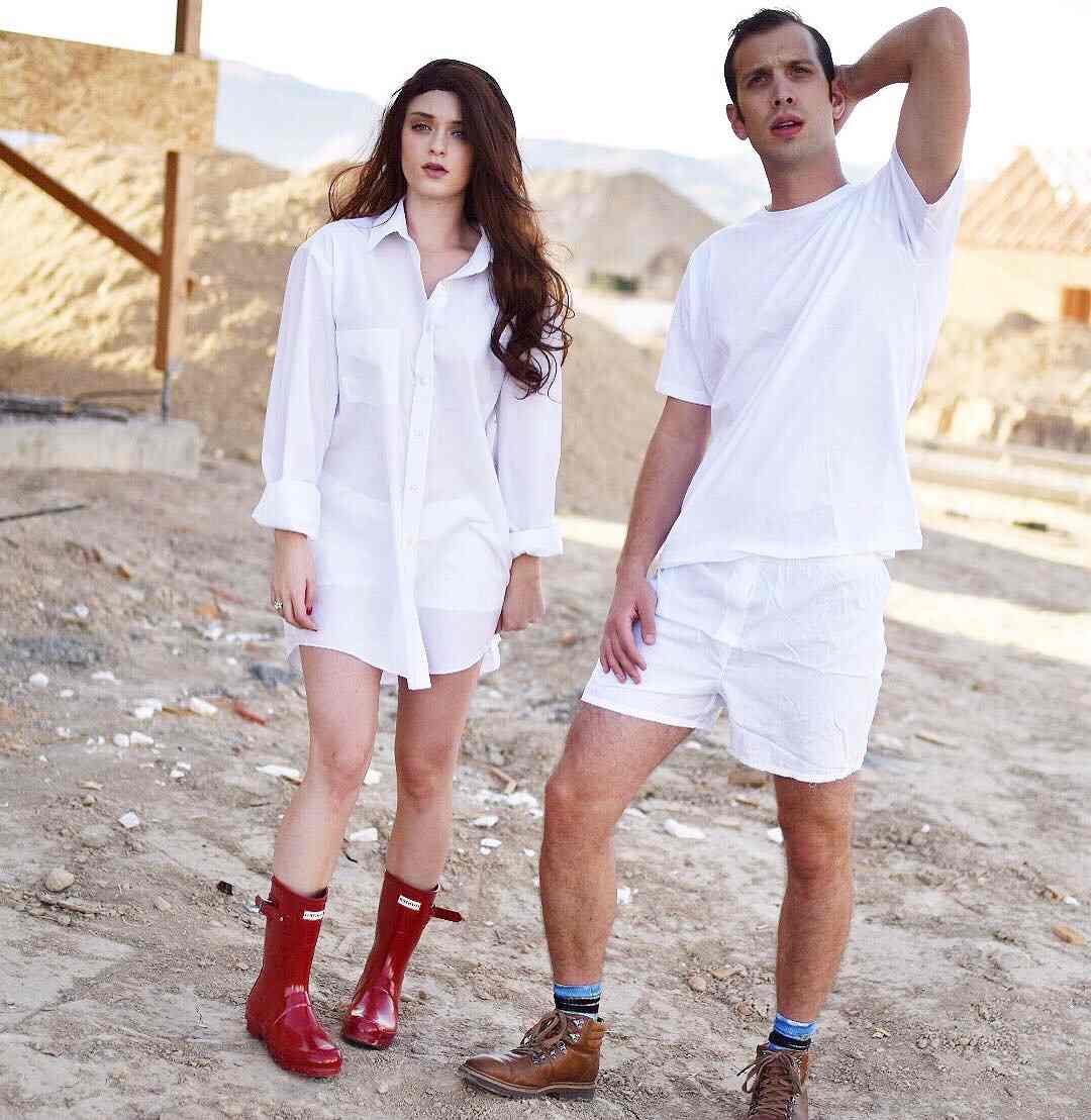 Tematická párty pre manželov a pani Smithovcov Silvester