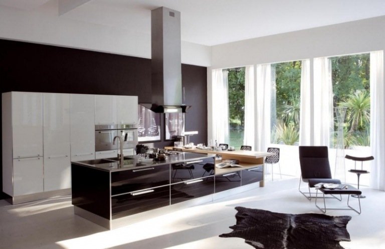 Najlepšia farba pre kuchyňu Čokoládovo hnedé-ostrovné-steny-biele-skrinky