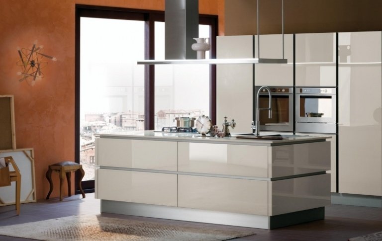 Najlepšia farba-kuchyňa-terakota-biela-šedá-podlaha