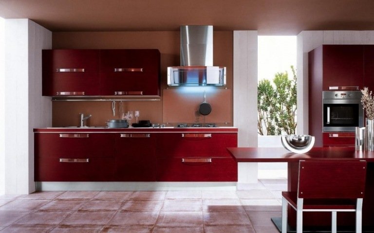 Najlepšia farba-kuchyňa-magnólia-červené-skrinky