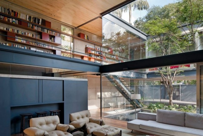 Drevený obklad-podlaha-krycia sklenená stena