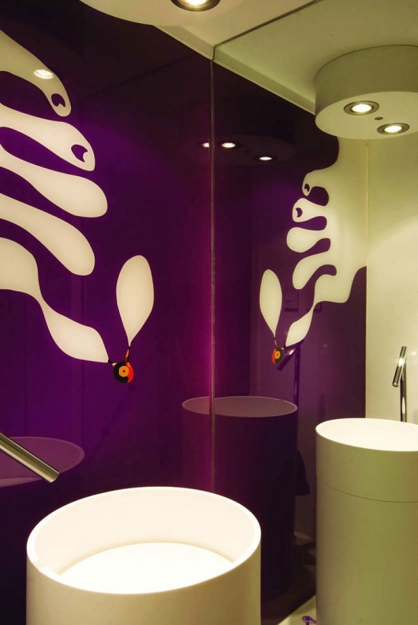 Nábytok do kúpelne-nástenný dizajn, stena, zrkadlo-vysoká miestnosť