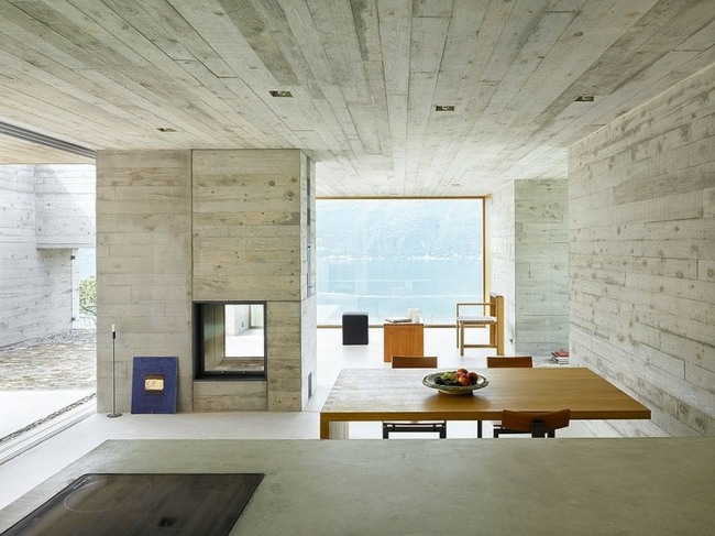 Obývacia izba veľké okná svetlé a priestorné