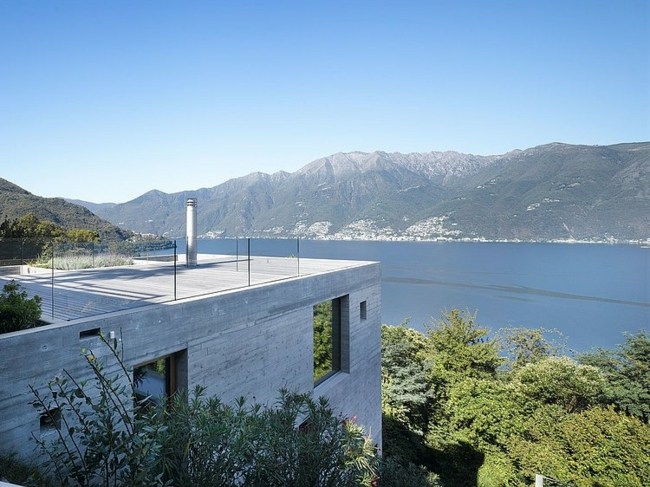 Sklenené zábradlie príroda hory nádherný výhľad