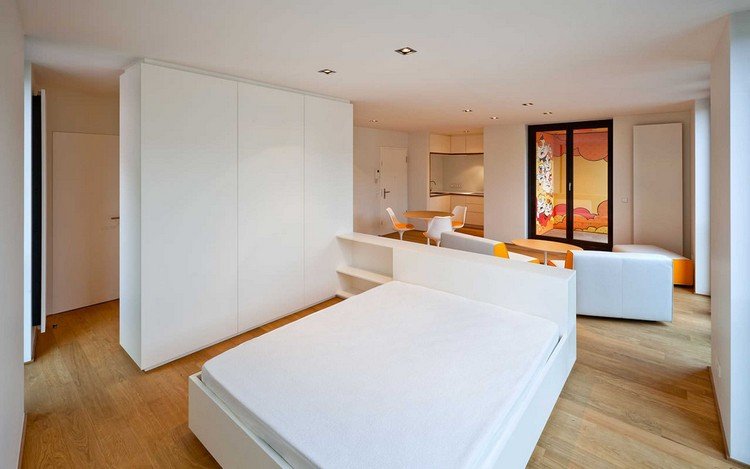 Kombinácia skrine na posteľ v matnej bielej farbe posteľ-čelo-skriňa-mat-biela-kombinácia