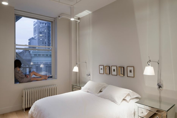 postele-čelo-obrázky-deko-nočné skrinky-lesk-glamour-metalické-nočné lampy