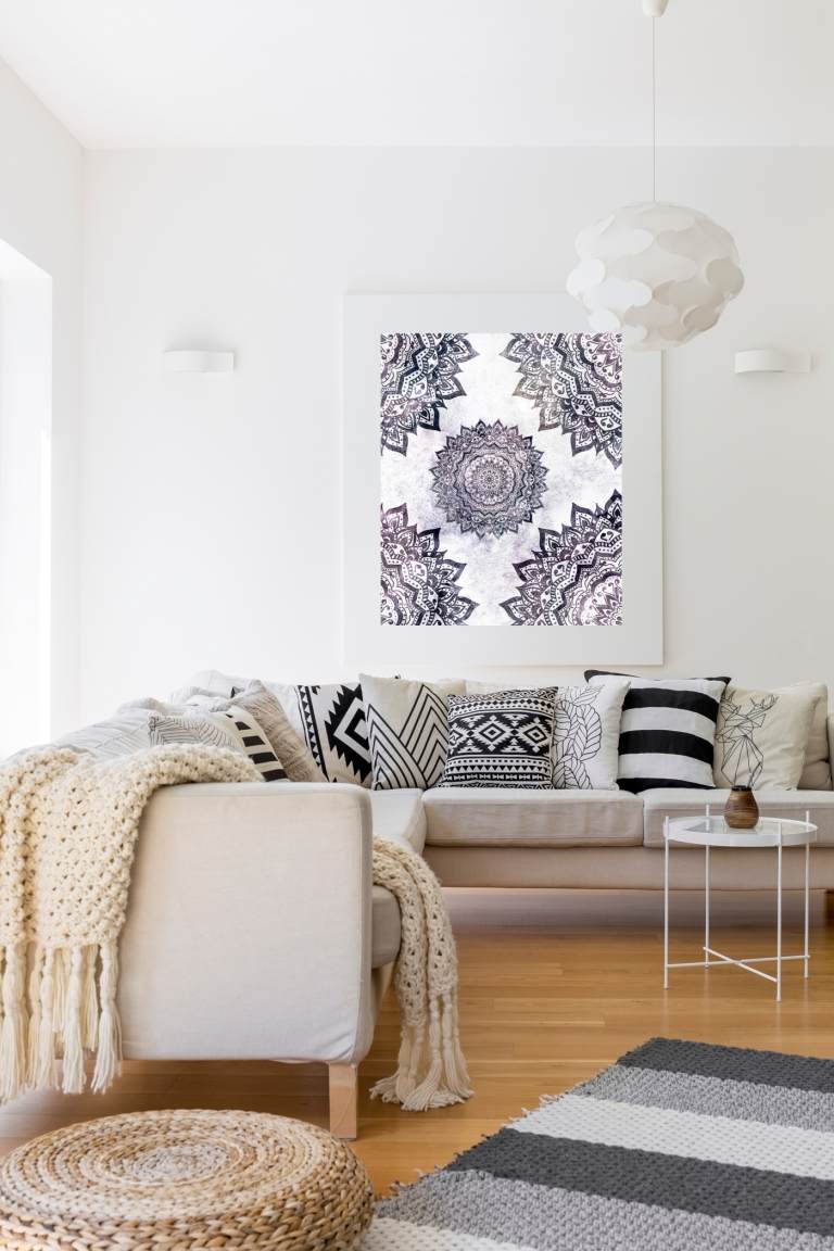 Ako vysoko by mal obraz visieť nad pohovkou?