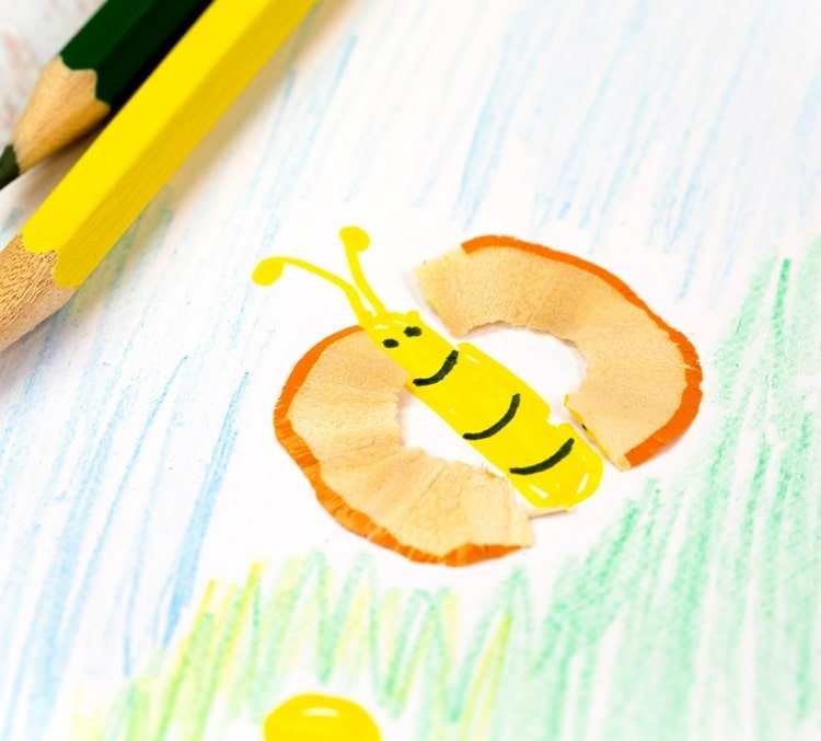 Jednoduchý nápad na remeslá so zvyškami bodov - drotárske motýlie krídla