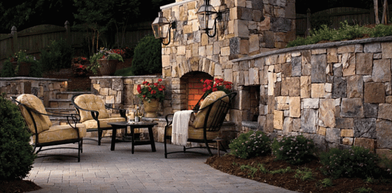 obrázky terasa dizajn krb kamenný sedací kút kovový nábytok