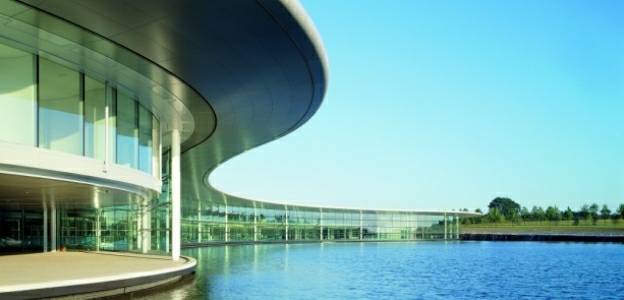 Vďaka bioklimatickej architektúre je možné ušetriť energiu aj v administratívnych budovách vetracie okno bioklimatickej architektúry automaticky